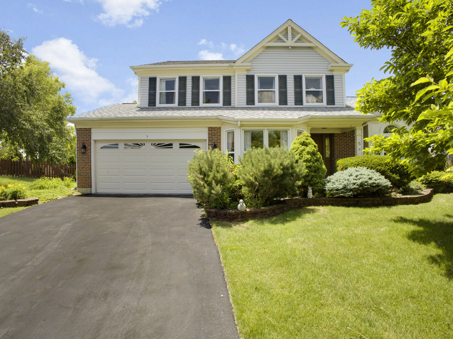 Property Photo:  5 Cheswick Court  IL 60194 