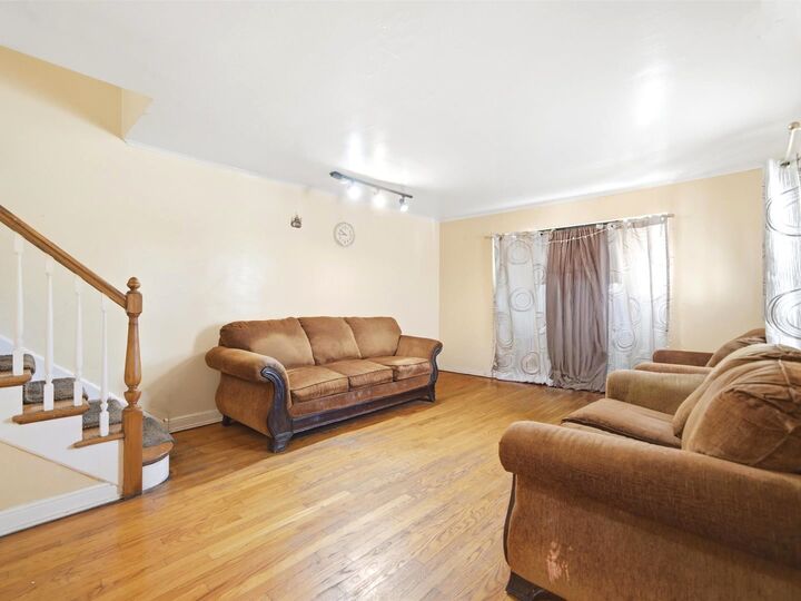 Property Photo: 6434 N Kimball Avenue IL 60712