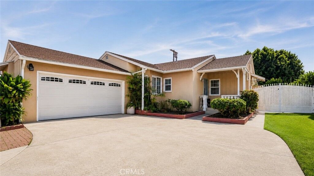 Property Photo: 8115 Brimfield CA 91402