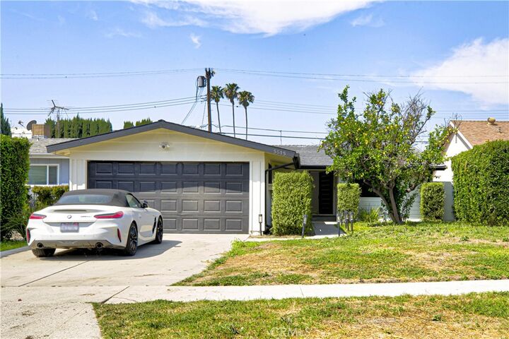 Property Photo:  5515 Hermitage  CA 91607 