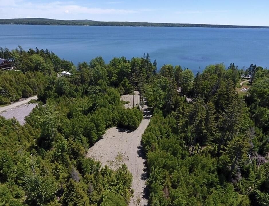 Property Photo: 35 Peninsula Shores Road ME 04624