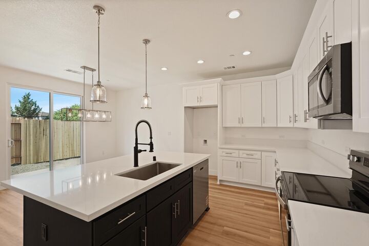 Property Photo: 122 Gold Creek Court CA 95252