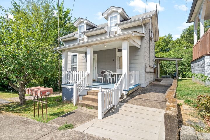 Property Photo:  416 S 2nd St 3  TN 37040 