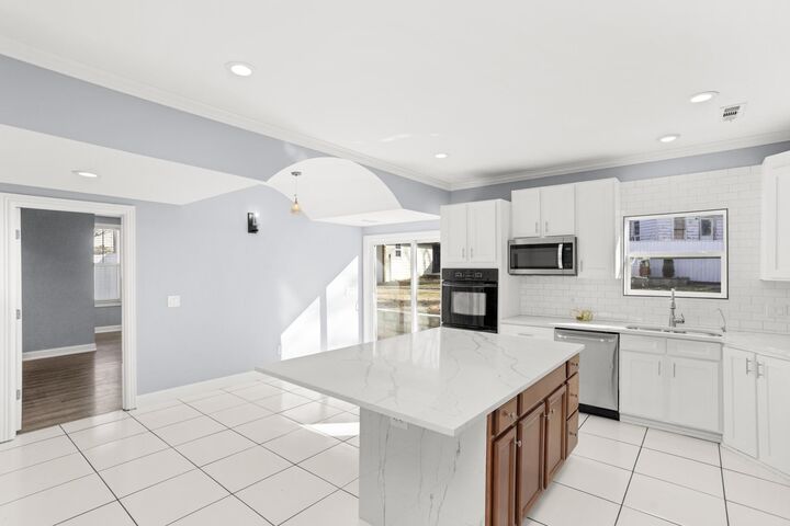 Property Photo:  239 E Bledsoe St  TN 37066 