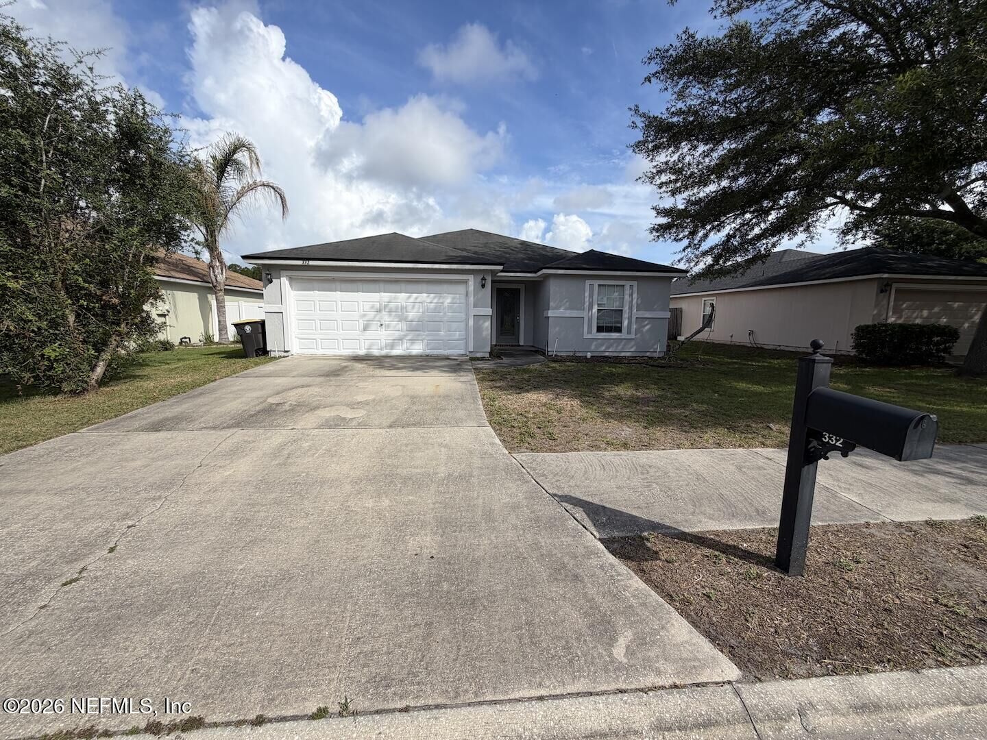 Property Photo: 332 Marisco Way FL 32220