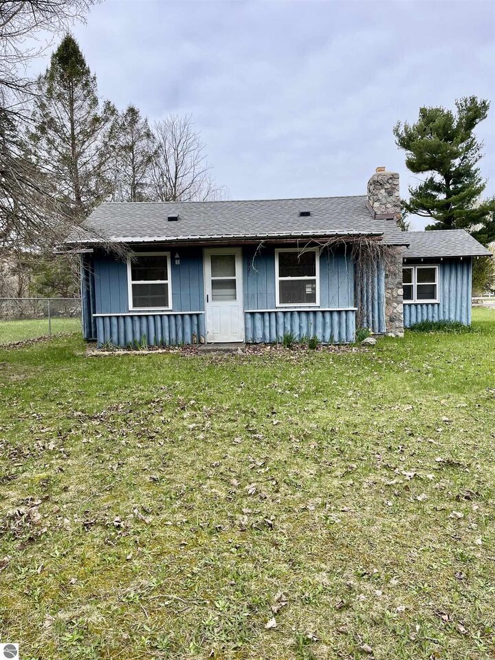 Property Photo:  2927 N Main Street  MI 49622 