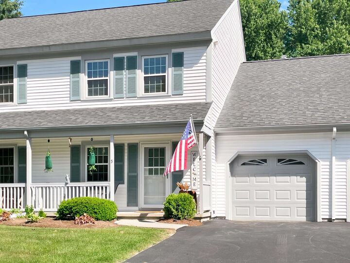 Property Photo: 5 Wolff Drive VT 05452