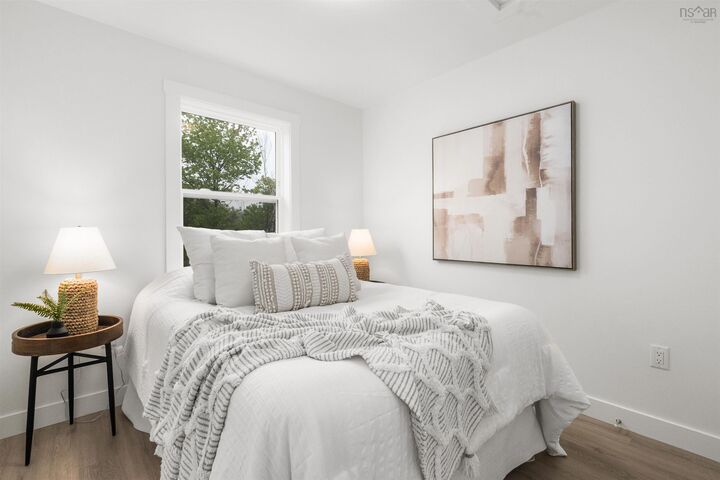 42 Warner Drive — photo 1
