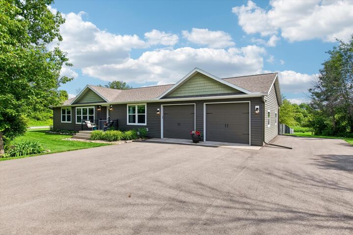 Property Photo: 6787 Fairfax Way MN 55021