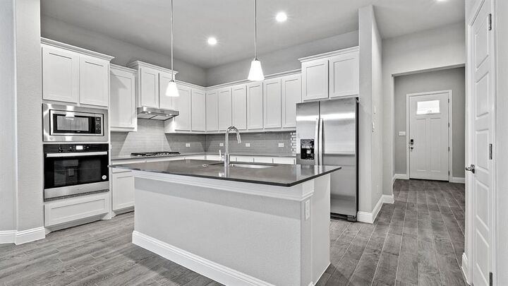 Property Photo:  2620 Goldfinch Drive  TX 76205 
