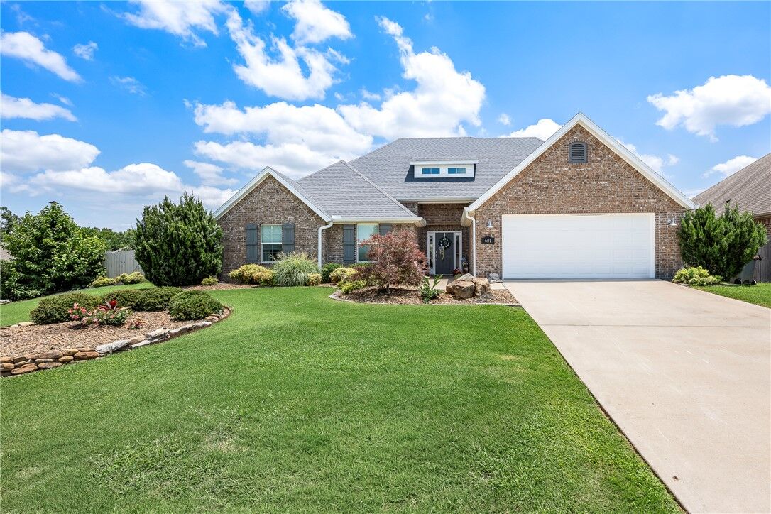 Property Photo: 601 Bellmara Circle AR 72718