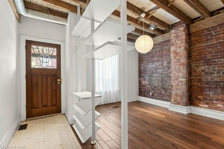 Property Photo:  112 Burton Street  ON L8L 3R5 
