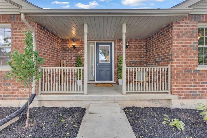 Property Photo: 5 Walpole Drive ON N0A 1J0