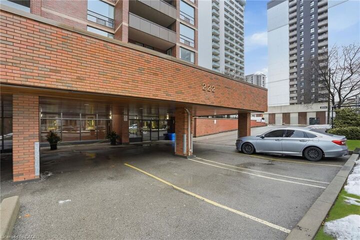 Property Photo:  222 Jackson Street W 606  ON L8P 4S5 