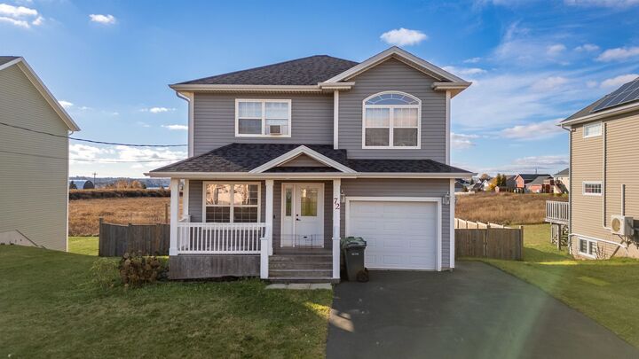 72 Mutch Crescent — photo 1