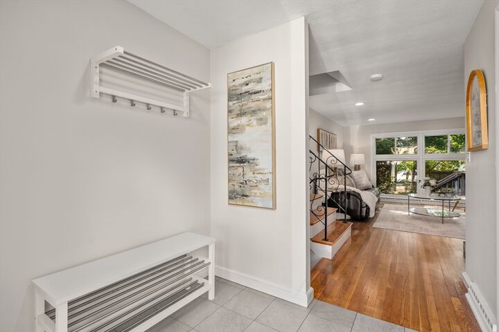 Property Photo:  6 Royce Road  MA 01701 