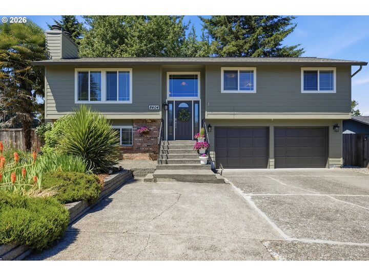 Property Photo:  8404 NE 29th Ave  WA 98665 