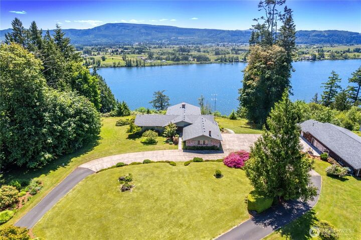 Property Photo: 18 Island View Lane WA 98612