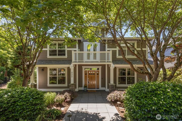 Property Photo:  605  11th Avenue  WA 98033 