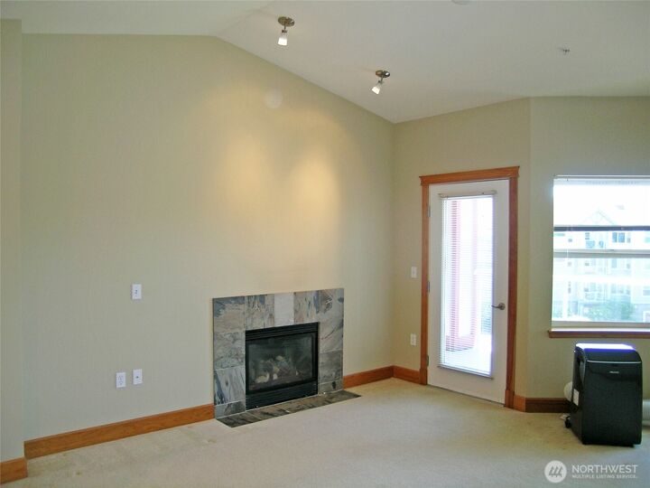 Property Photo: 255 W Bakerview Road 401 WA 98226