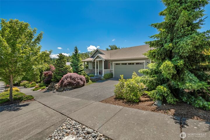 Property Photo:  2204  Lopez Street  WA 98229 