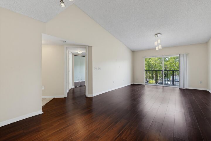 Property Photo:  400 N Crestwood Ct Court N 417  FL 33411 