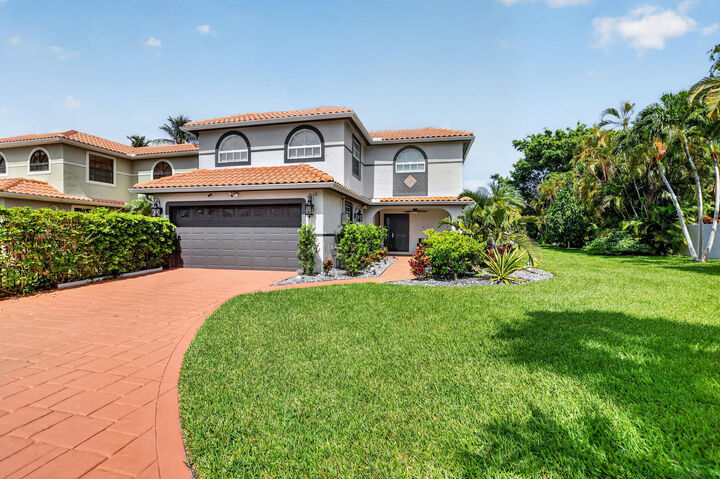 Property Photo:  9048 Villa Portofino Circle  FL 33496 