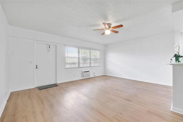 Property Photo:  457 Mansfield 457  FL 33434 