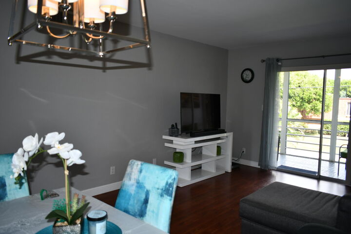 Property Photo: 2721 N Garden Dr Drive N 202 FL 33461