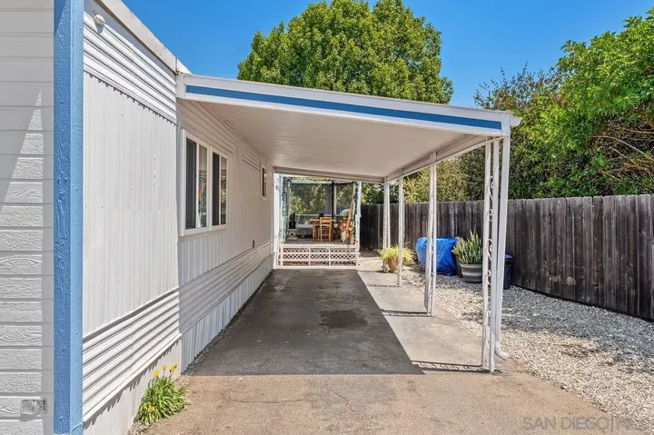 Property Photo:  1285 E Washington 51  CA 92019 