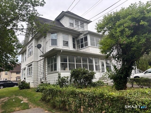 Property Photo: 1483 W Broad Street CT 06614