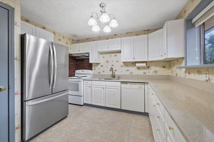 Property Photo: 4508 S Sumac Dr WA 99223
