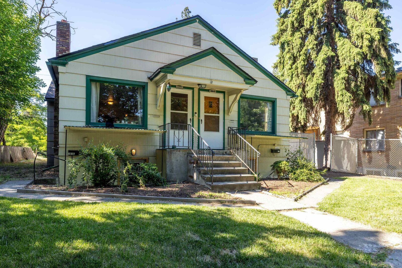 Property Photo: 1815 W 10th Ave WA 99204