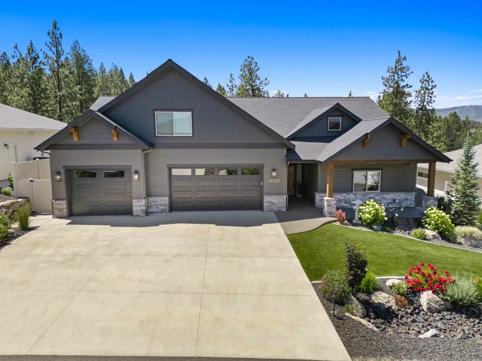Property Photo: 14308 E 39th Ln WA 99037