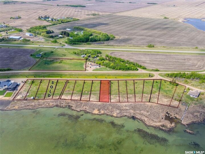 Property Photo: 780 Lakeshore Drive SK S0M 1X0