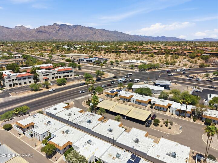 Property Photo: 660 E River Road W AZ 85704