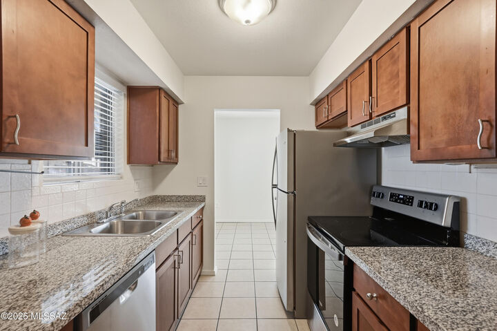 Property Photo:  660 E River Road W  AZ 85704 