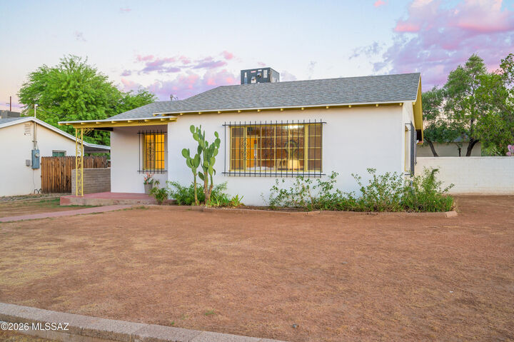 Property Photo:  3000 E Seneca Street  AZ 85716 