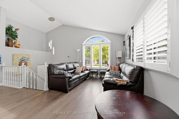 Property Photo: 59 Morgan Drive ON N3W 1H7