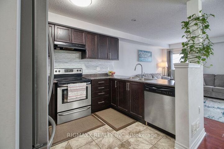 Property Photo: 57 Renfrew Street ON N2R 0G5