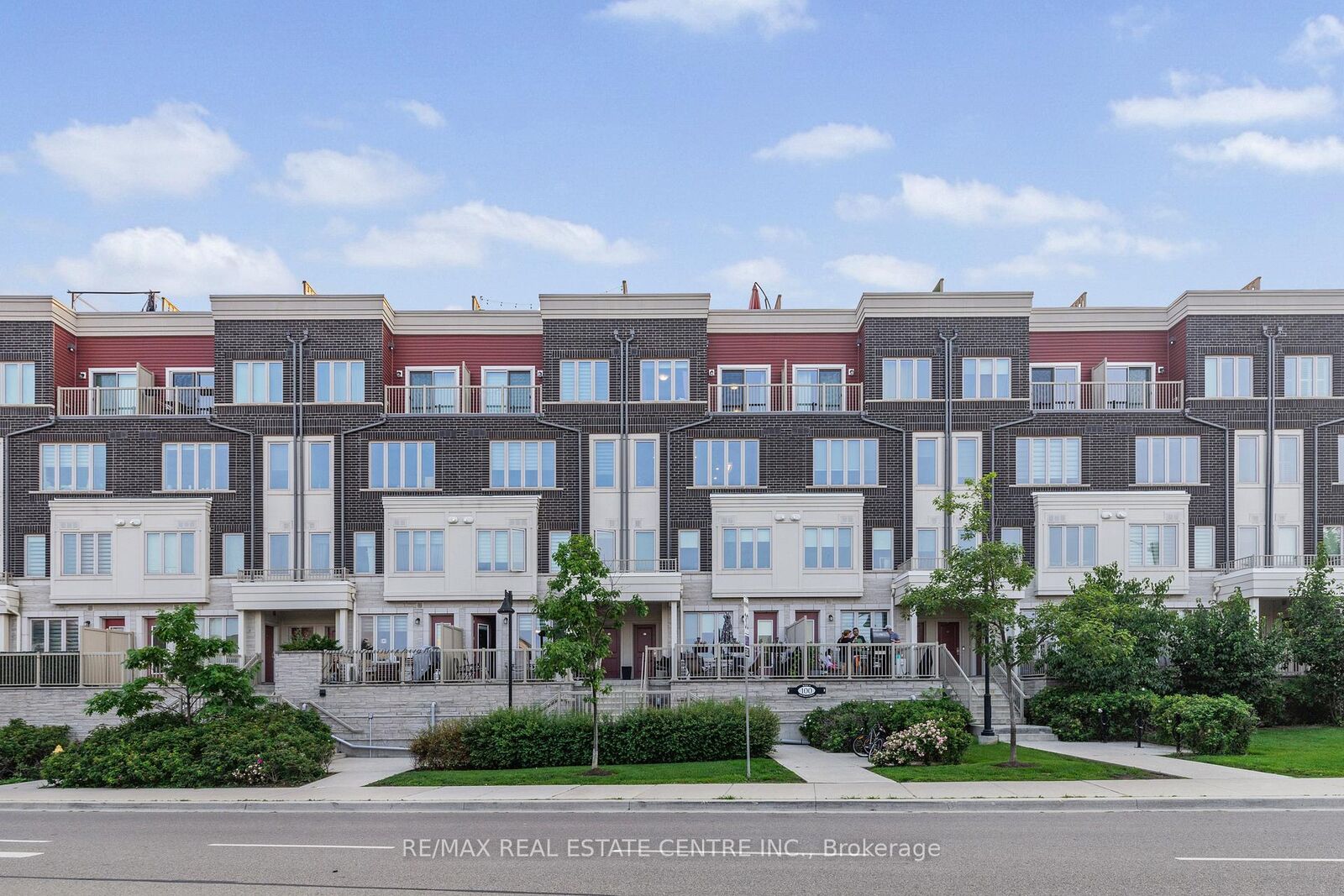 Property Photo: 100 Long Branch Avenue 27 ON M8W 1N6