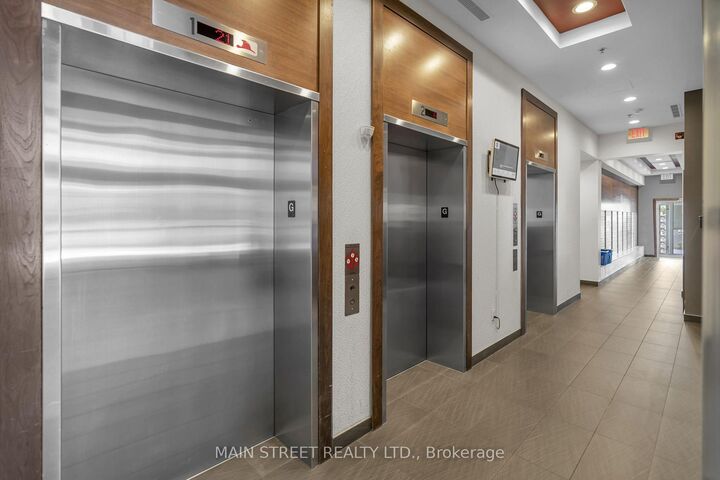 Property Photo:  70 Town Centre Court 3303  ON M1P 0B2 