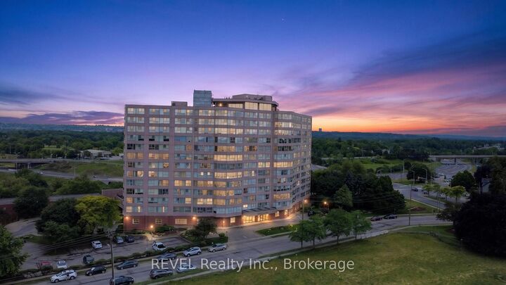7 Gale Crescent 207 — photo 1