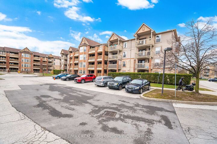 Property Photo: 4003 Kilmer Drive 305 ON L7M 4M1