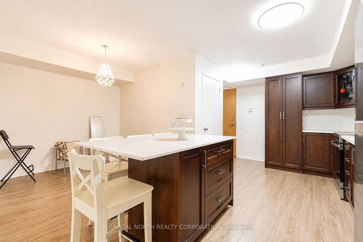 Property Photo: 1050 The Queensway N/A 207 ON M8Z 0A8