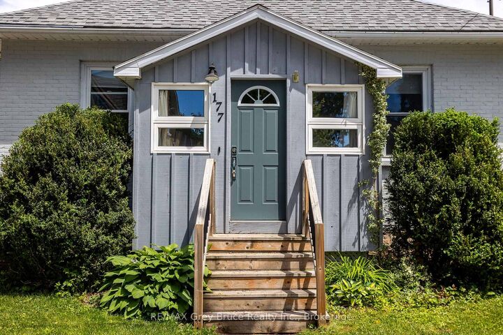Property Photo:  177 2nd Avenue SW  ON N0G 1L0 