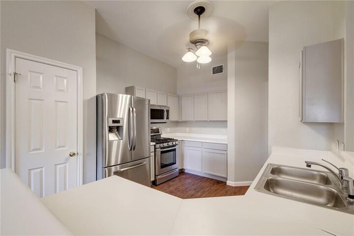 Property Photo: 7509 Spivey Drive TX 78749