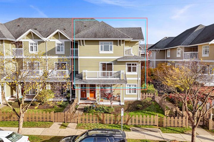 7388 Macpherson Avenue 157 — photo 1