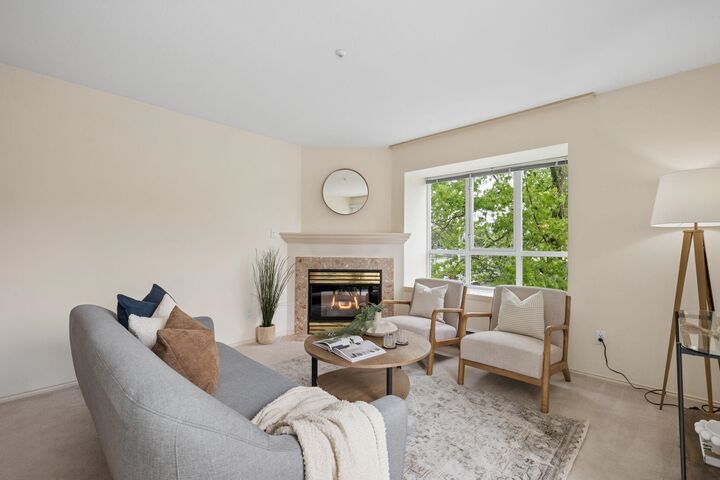Property Photo:  228 E 14th Avenue 302  BC V5T 2M6 