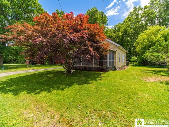Property Photo:  19 E Burtis Street  NY 14720 